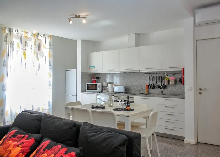 Amazing River Views - 3 Appartment, Free Parking *